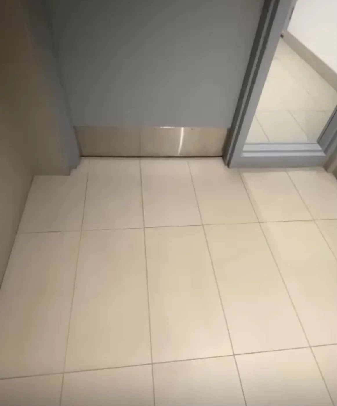 Floor after professional cleaning - project 5